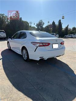 تۆیۆتا کامری